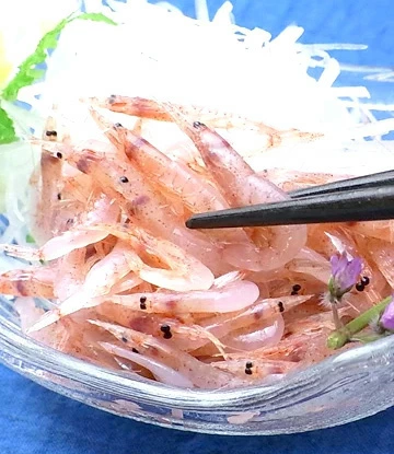 駿河湾産高級生桜海老(桜エビ)200g【ギフト】駿河湾の特産品口中に広がる桜えび特有の甘さ